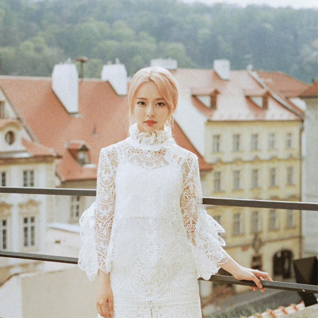 Vivi (LOONA) Age, Height, Pink Hair, Relationships, Family, Bio - Kpop Wiki