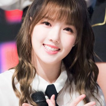 Yerin (GFriend) - Age, Height, Partner, Plastic Surgery, Wiki - Kpop Wiki