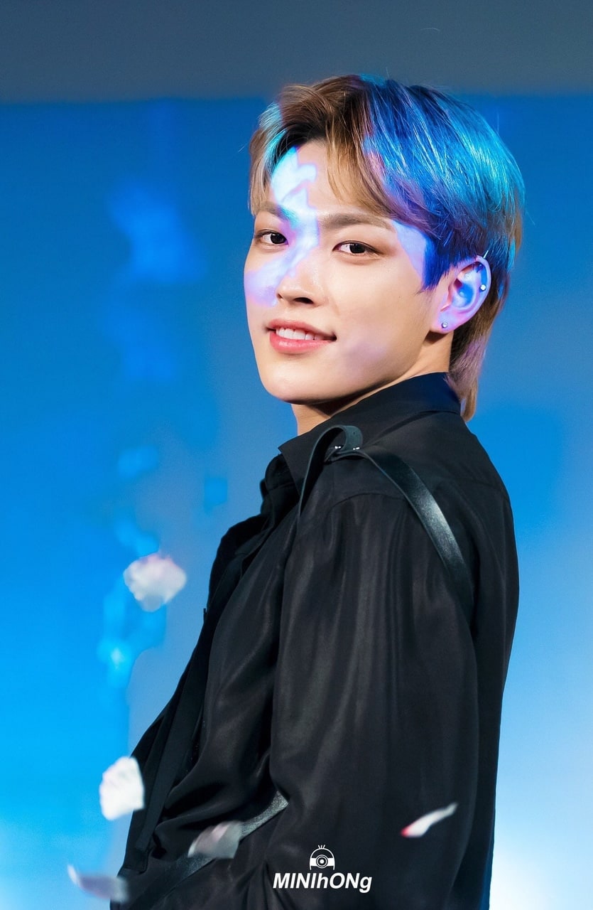 Kim Hongjoong (ATEEZ) Age, Height, Family, Net Worth, Bio - Kpop Wiki