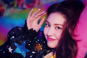 Jeon Somi (Kpop): Age, Parents, Sister, Height, Plastic Surgery