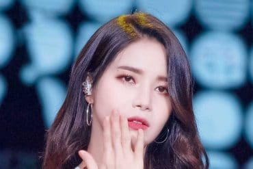 Solar (Mamamoo) Age, Height, Family, Parents, Relationships